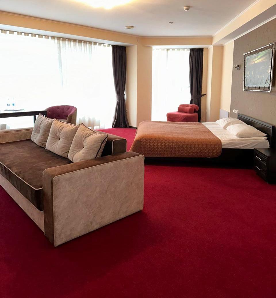 Mark Plaza Hotel Mykolaïv Esterno foto