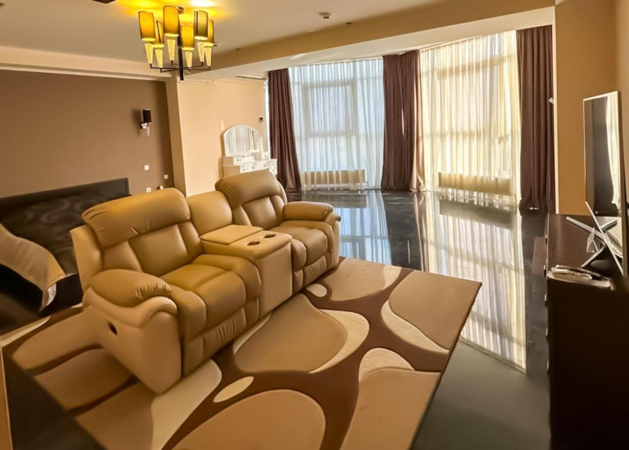 Mark Plaza Hotel Mykolaïv Esterno foto