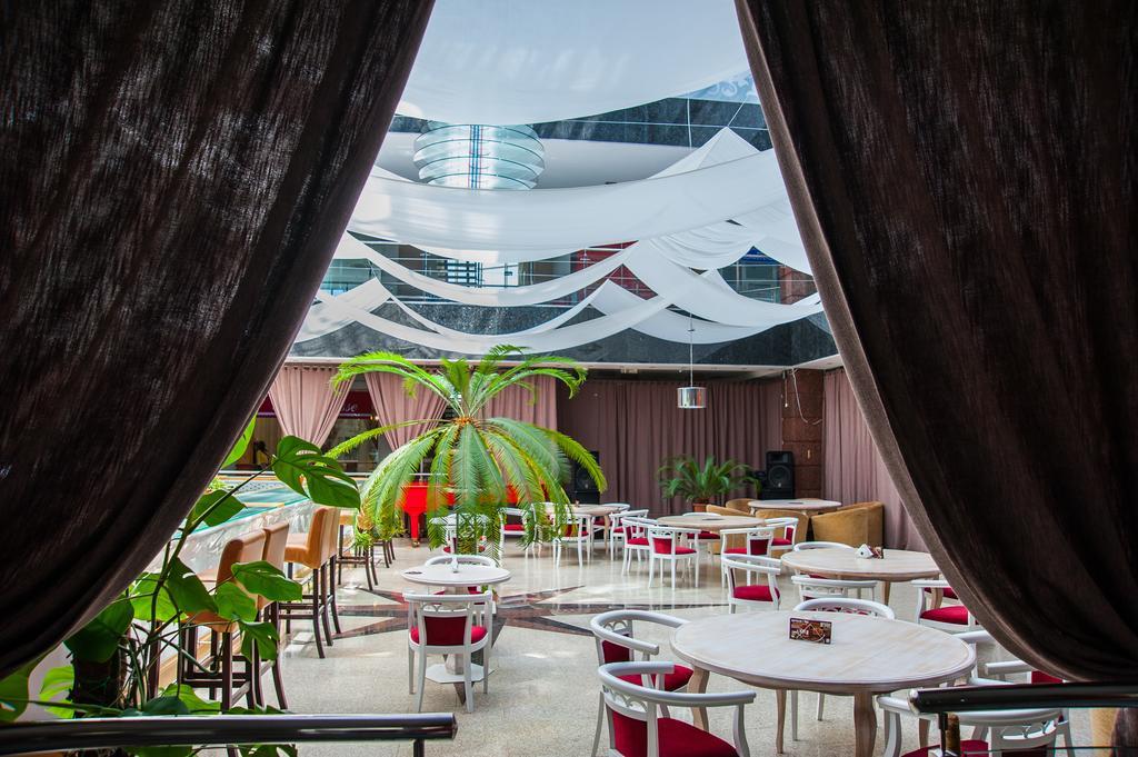 Mark Plaza Hotel Mykolaïv Esterno foto