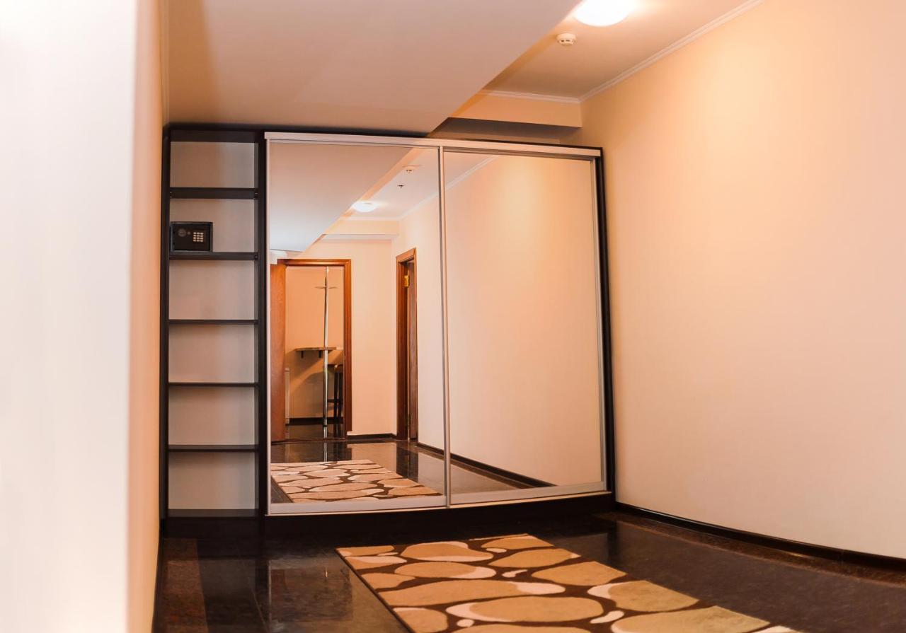 Mark Plaza Hotel Mykolaïv Esterno foto